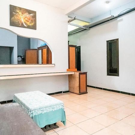 Jotel Guest House RedPartner Pulauberayan Extérieur photo