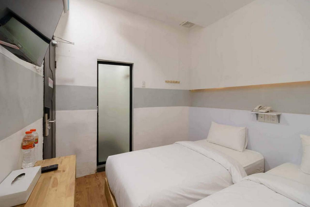 Jotel Guest House RedPartner Pulauberayan Extérieur photo